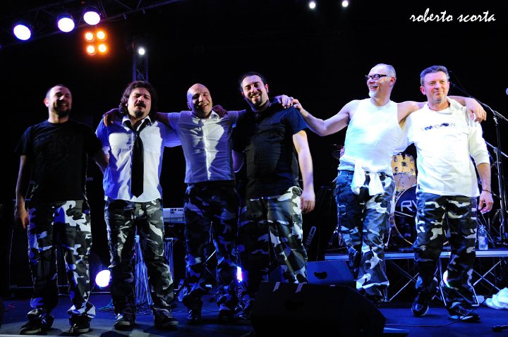 VULGAR TOUR 2010 - Live at Crossroads (Rome, Italy)
